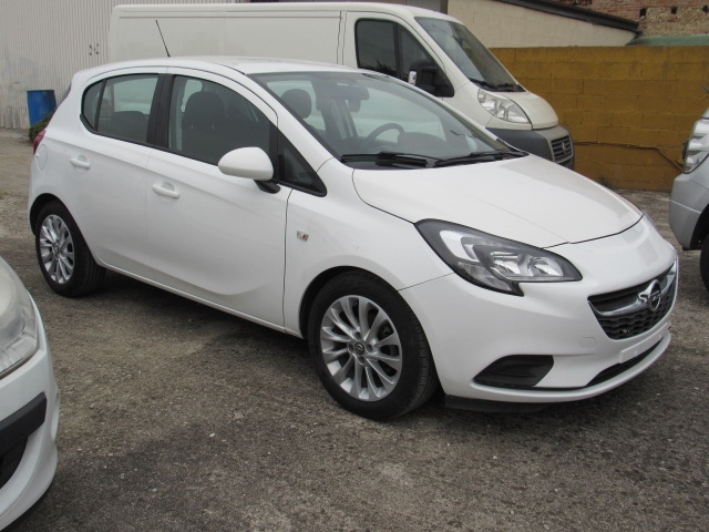 CORSA E